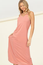 Lataa kuva Galleria-katseluun, Sleeveless Maxi Dress
