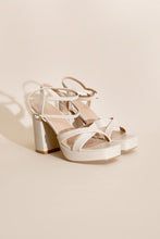 Lataa kuva Galleria-katseluun, CROSS ANKLE STRAP HEELS
